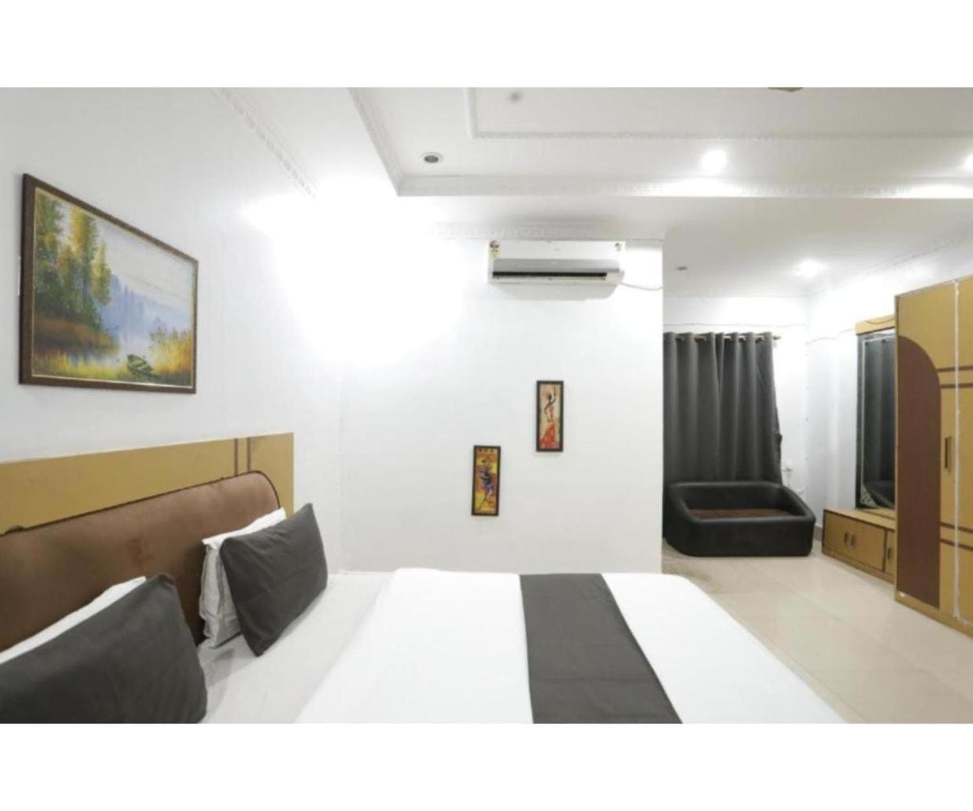 Hotel Day S Luxury Near Care Hospital In Budget Friendly Price Seller