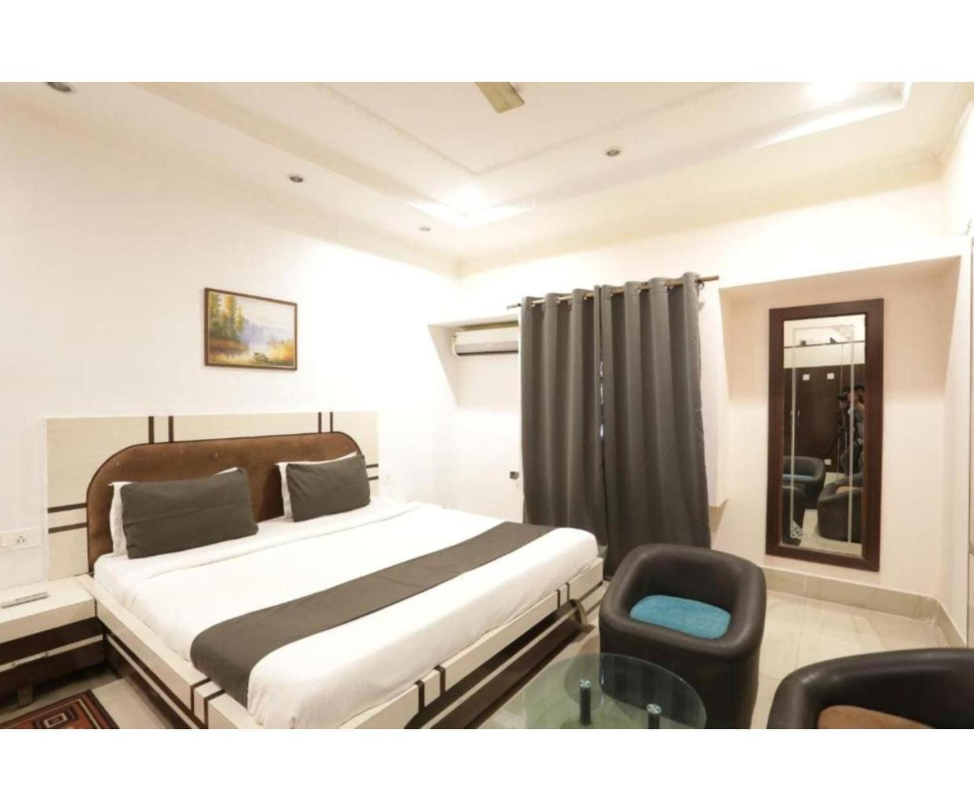 Day S Luxury Near Care Hospital In Budget Friendly Price Seller 4*