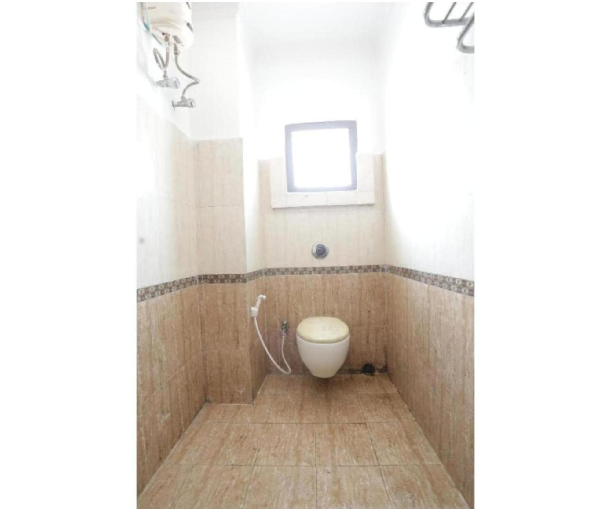 Hotel Day S Luxury Near Care Hospital In Budget Friendly Price Seller Bhubaneswar
