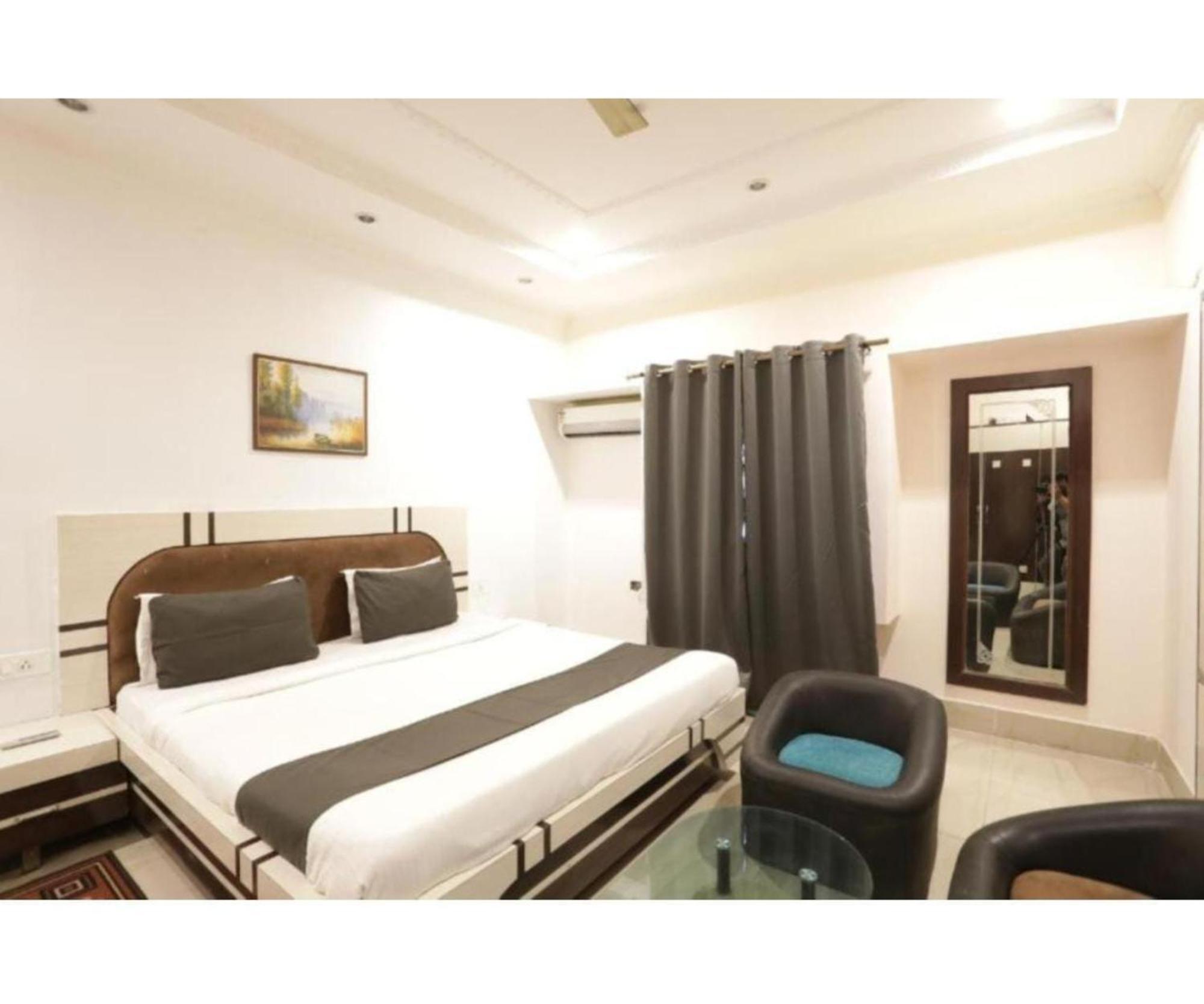 Day S Luxury Near Care Hospital In Budget Friendly Price Seller 4*