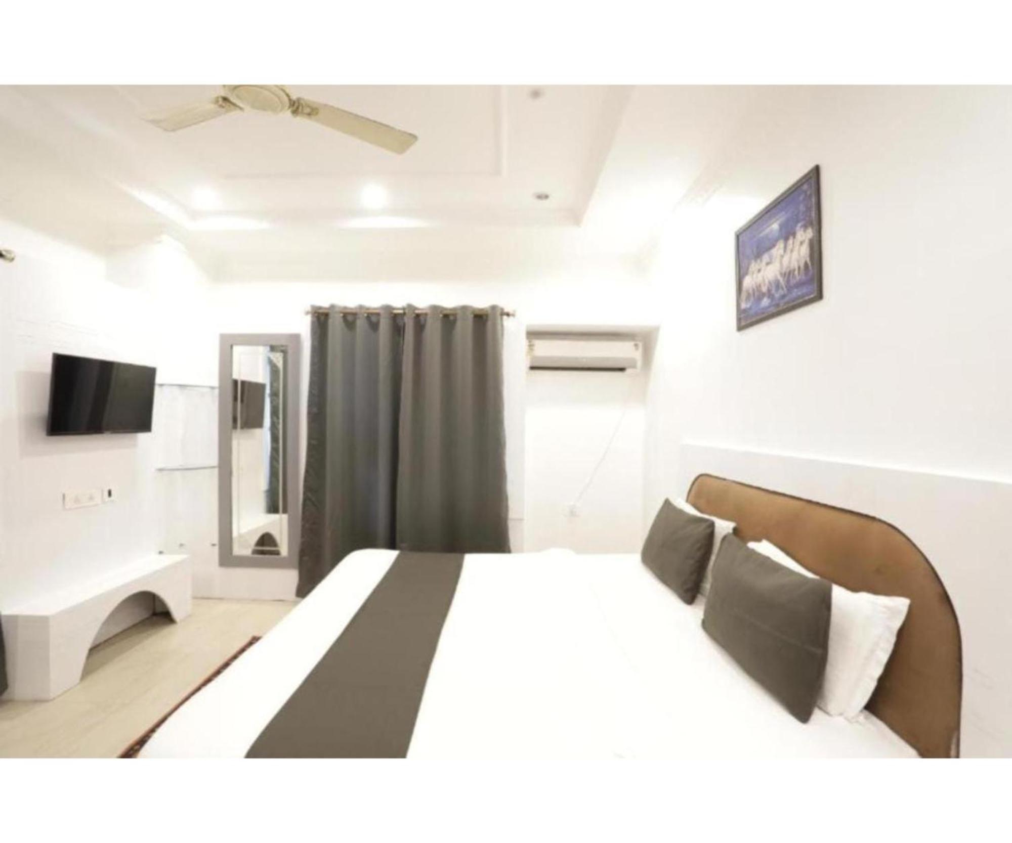 Day S Luxury Near Care Hospital In Budget Friendly Price Seller Hotel Bhubaneswar
