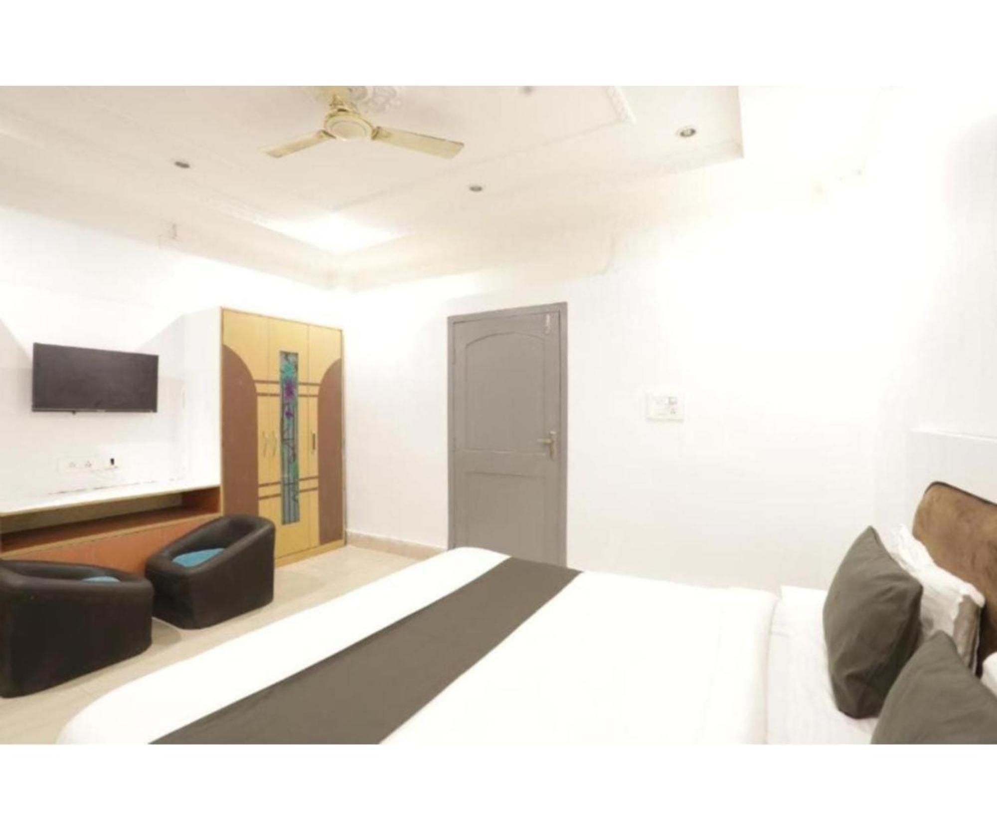 Day S Luxury Near Care Hospital In Budget Friendly Price Seller