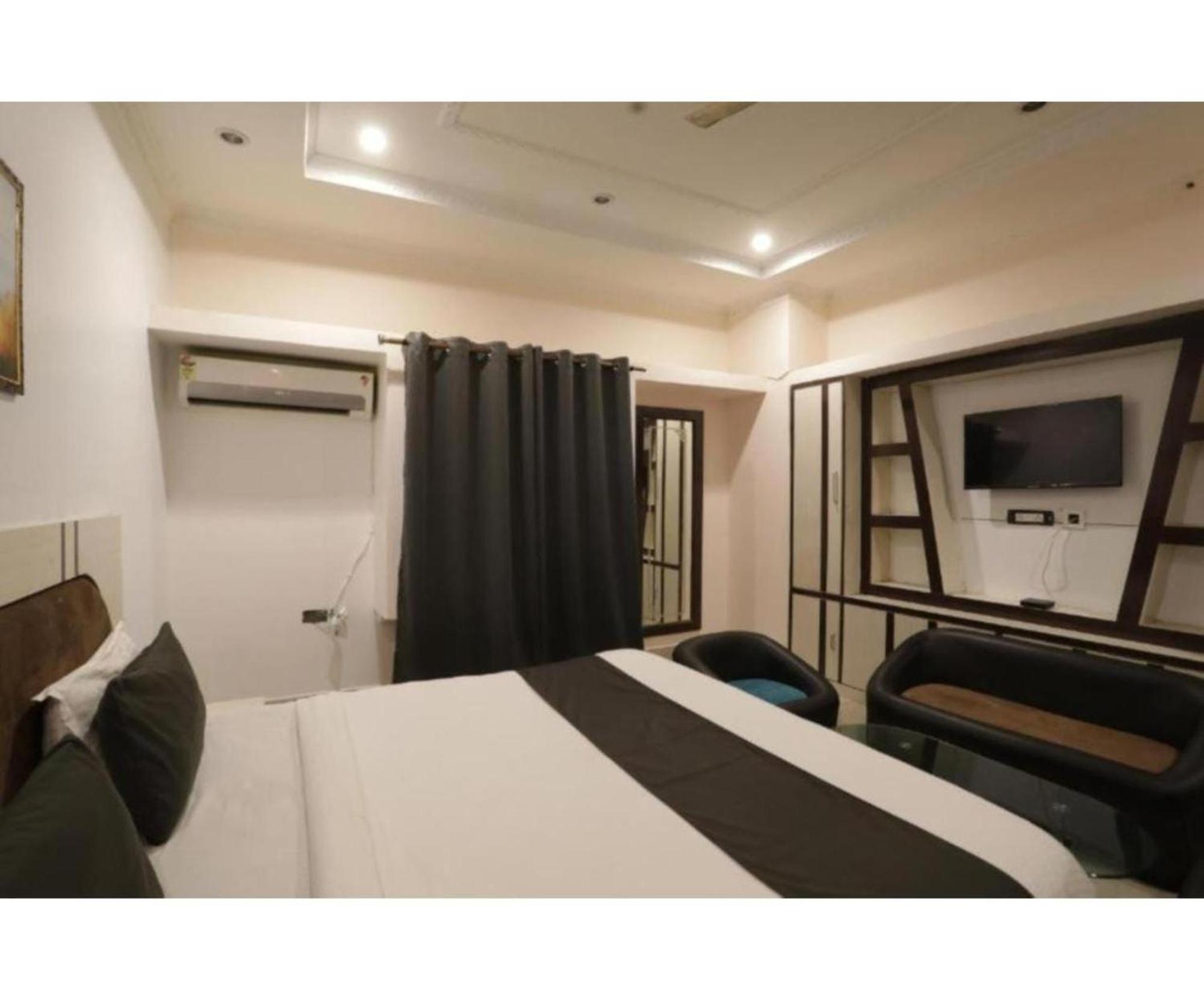 Hotel Day S Luxury Near Care Hospital In Budget Friendly Price Seller